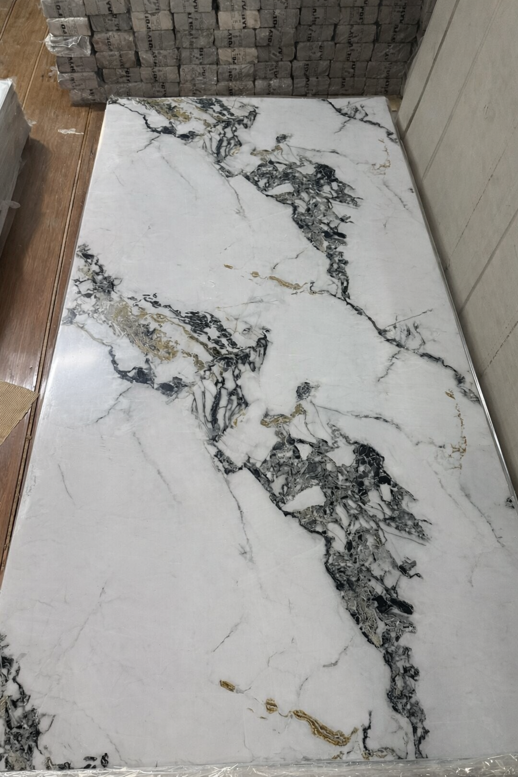 pvc marmolizado blanco con vetas kl8267