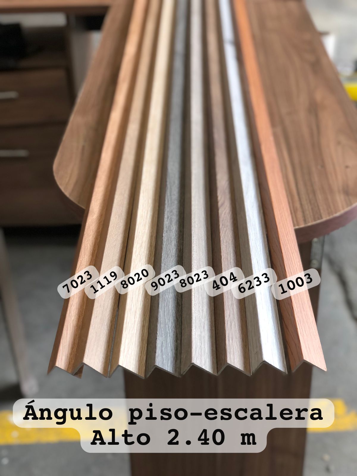 Angulo o perfil de nariz de grada para piso SPC