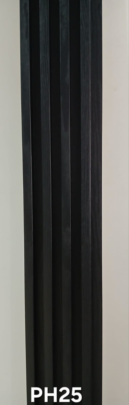 WPC  interior negro con textura ph25